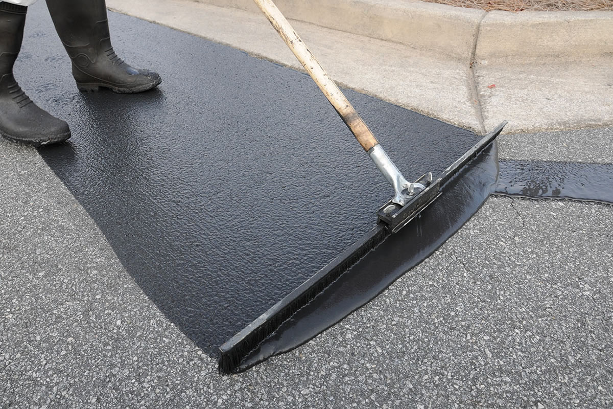 Four Reasons why Asphalt Requires Sealcoating