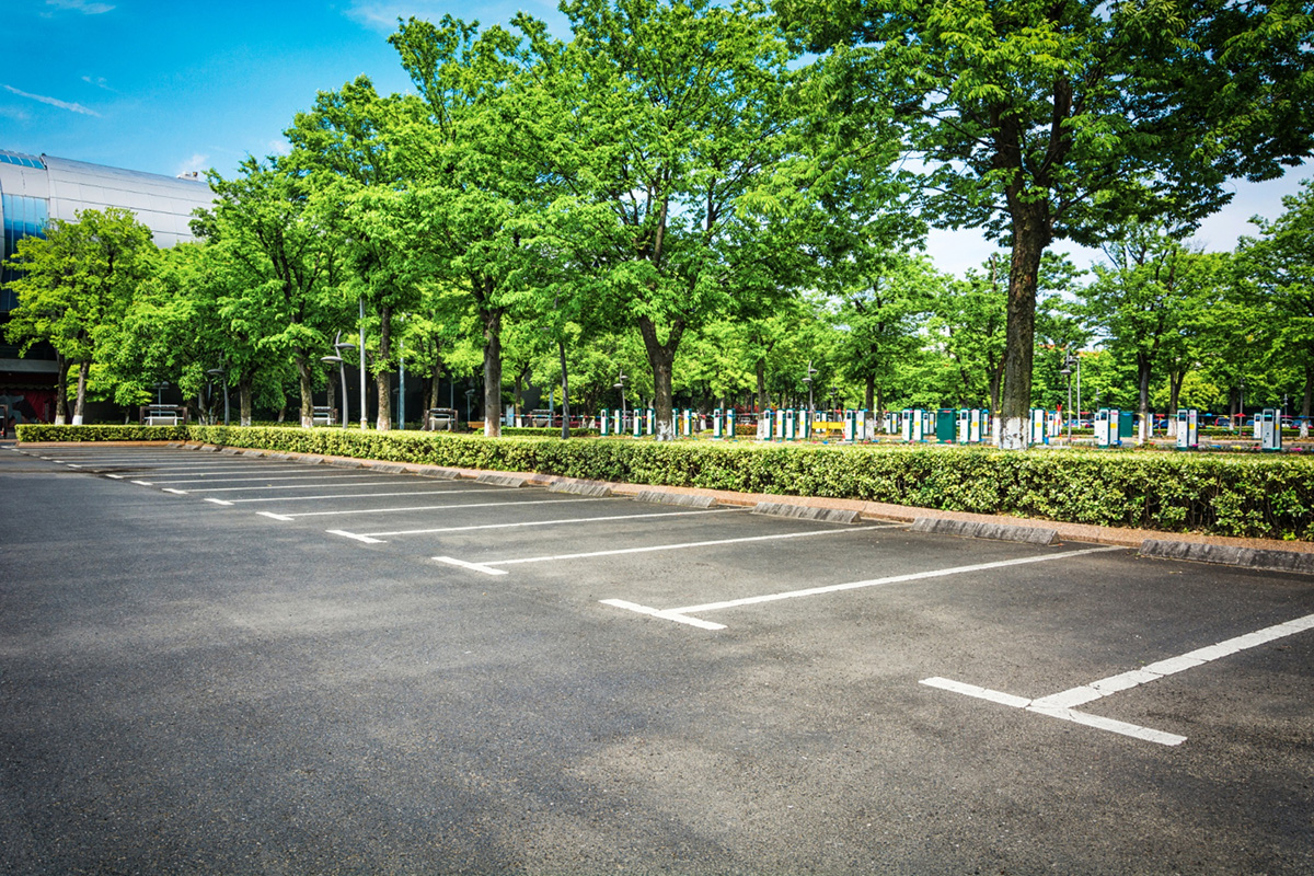 How to Prepare Your Parking Lot for Line Striping