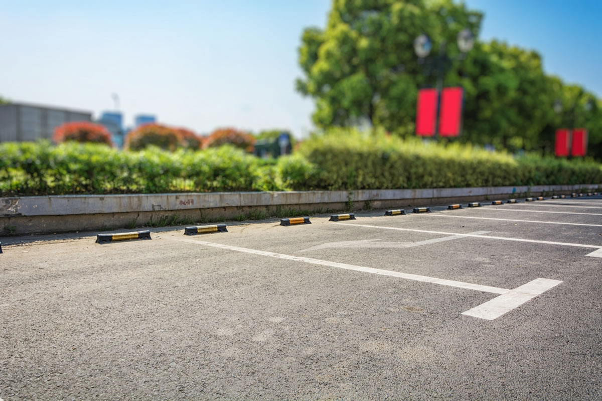 Seven Tips for Proper Parking Lot Maintenance