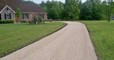 Tar & chip driveway